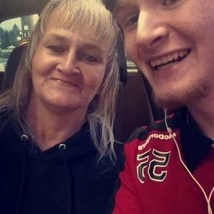 Meet your Posher, Gloria